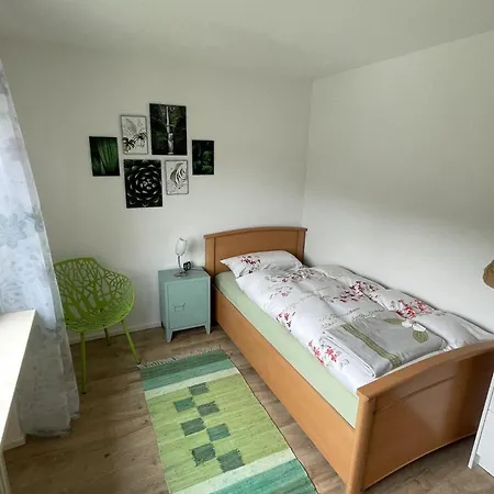 Ferienhaus Titisee شقة *